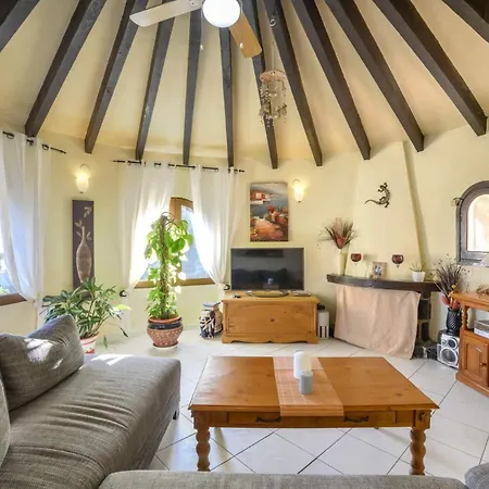 Vila Borneo - Plusholidays